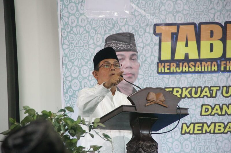 Ketua Ponpes LDII Kota Solo menjadi pengisi acara Silaturrahim Antar Guru Muslim Kota Solo. Foto: LINES.